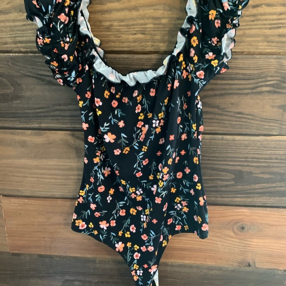 rue 21 floral bodysuit - Picture 3 of 3